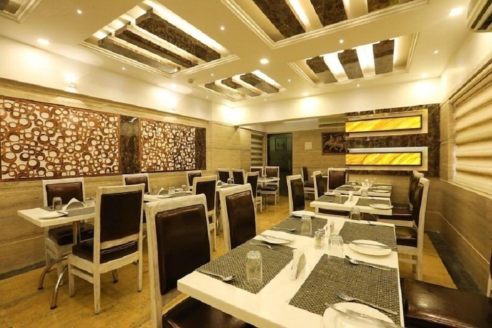 Jyoti Dwelling Hotel Mumbai  Buitenkant foto