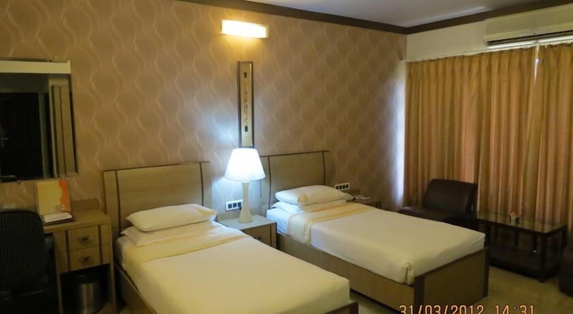 Jyoti Dwelling Hotel Mumbai  Buitenkant foto