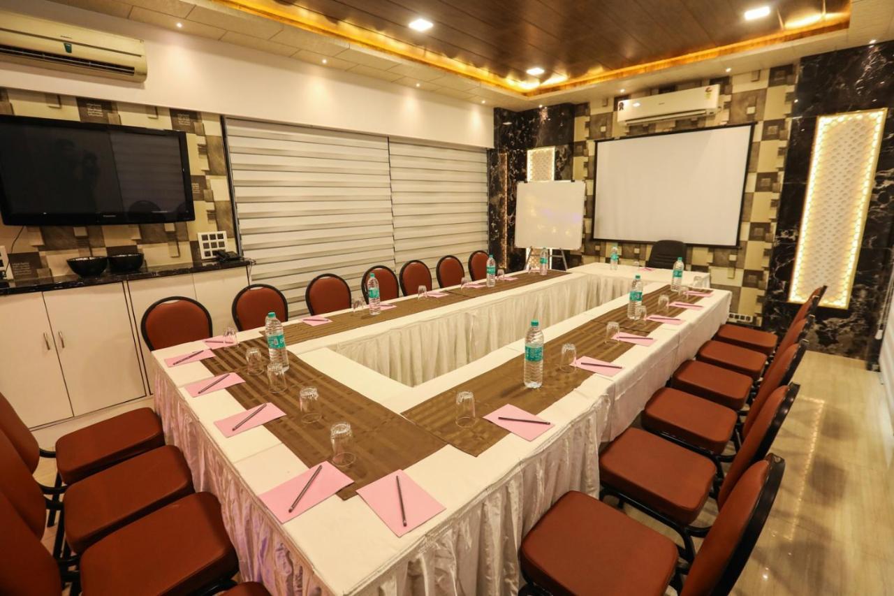 Jyoti Dwelling Hotel Mumbai  Buitenkant foto